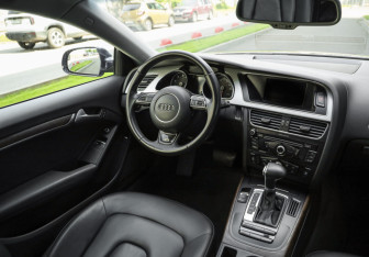 Подержанный автомобиль Audi A5 Coupe 2015 года (11 фото)