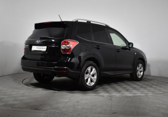 Подержанный автомобиль Subaru Forester Suv 2014 года (5 фото)