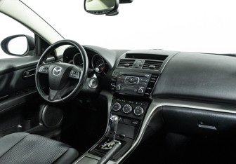 Подержанный автомобиль Mazda 6 Sedan 2010 года (9 фото)