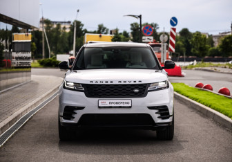 Подержанный автомобиль Land Rover Range Rover Velar 2019 года (4 фото)
