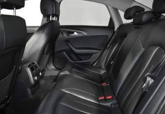 Подержанный автомобиль Audi A6 Sedan 2011 года (13 фото)