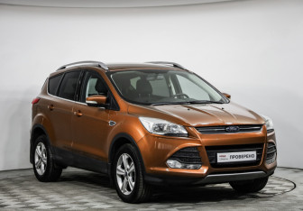 Подержанный автомобиль Ford Kuga 2015 года (3 фото)