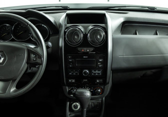 Подержанный автомобиль Renault Duster 2017 года (14 фото)
