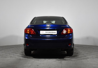 Подержанный автомобиль Toyota Corolla Sedan 2007 года (6 фото)