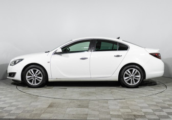 Подержанный автомобиль Opel Insignia Sedan 2013 года (8 фото)