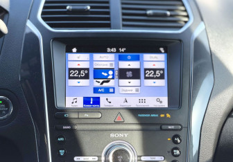 Подержанный автомобиль Ford Explorer 2019 года (14 фото)