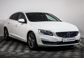 Подержанный автомобиль Volvo S60 2014 года (3 фото)