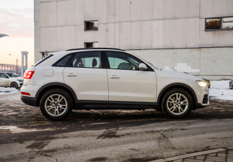 Подержанный автомобиль Audi Q3 2016 года (6 фото)