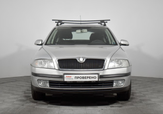 Подержанный автомобиль Skoda Octavia Liftback 2007 года (2 фото)
