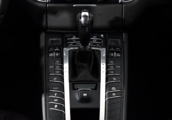 Подержанный автомобиль Porsche Macan 2015 года (12 фото)
