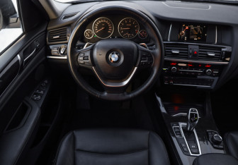 Подержанный автомобиль BMW X4 2014 года (11 фото)