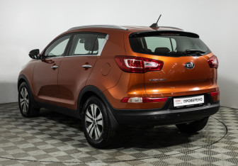 Подержанный автомобиль Kia Sportage 2013 года (7 фото)