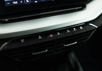 Подержанный автомобиль Skoda Octavia Liftback 2022 года (19 фото)