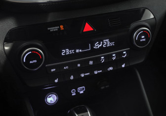 Подержанный автомобиль Hyundai Tucson 2019 года (16 фото)