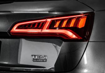 Подержанный автомобиль Audi Q5 2017 года (8 фото)