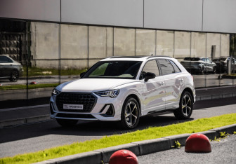 Подержанный автомобиль Audi Q3 2025 года (3 фото)