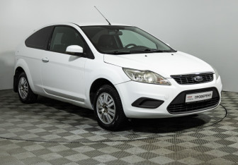 Подержанный автомобиль Ford Focus Hatchback 2008 года (3 фото)