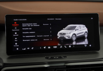 Подержанный автомобиль Geely Coolray 2023 года (15 фото)