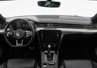 Подержанный автомобиль Volkswagen Passat Wagon 2018 года (11 фото)