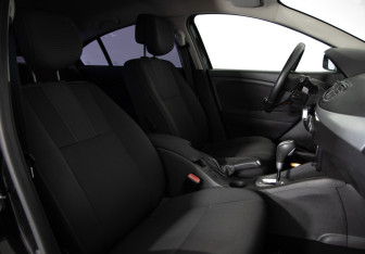 Подержанный автомобиль Renault Fluence 2012 года (10 фото)