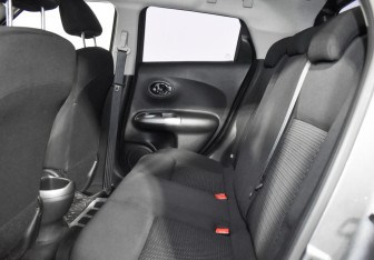 Подержанный автомобиль Nissan Juke 2014 года (11 фото)