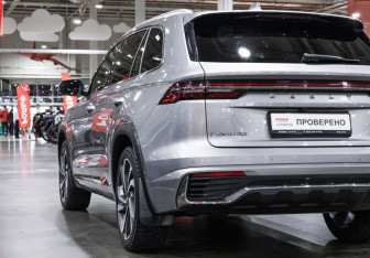 Подержанный автомобиль Geely Monjaro 2023 года (9 фото)