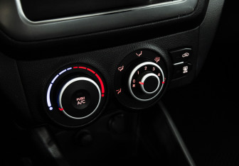 Подержанный автомобиль Kia Rio Sedan 2012 года (15 фото)