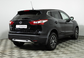 Подержанный автомобиль Nissan Qashqai 2016 года (5 фото)