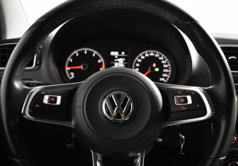 Подержанный автомобиль Volkswagen Polo Sedan 2019 года (18 фото)