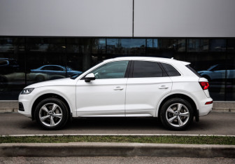 Подержанный автомобиль Audi Q5 2017 года (9 фото)