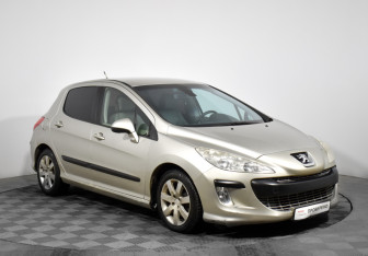 Подержанный автомобиль Peugeot 308 Hatchback 2008 года (3 фото)