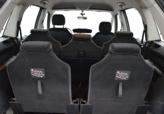 Подержанный автомобиль Citroen C4 Picasso 2009 года (16 фото)