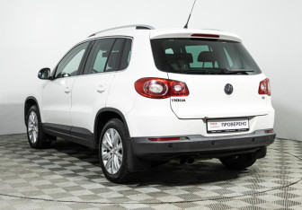 Подержанный автомобиль Volkswagen Tiguan 2010 года (7 фото)