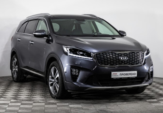 Подержанный автомобиль Kia Sorento 2018 года (3 фото)