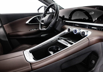 Подержанный автомобиль Exeed TXL 2024 года (18 фото)