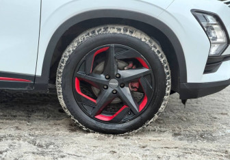 Подержанный автомобиль Omoda C5 2023 года (11 фото)