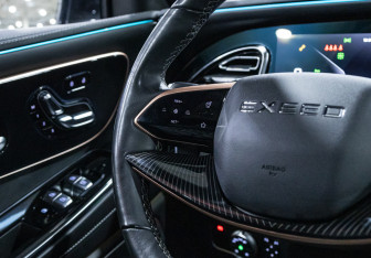 Подержанный автомобиль Exeed VX 2023 года (16 фото)