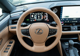 Новый Lexus ES 2025 (14 фото)
