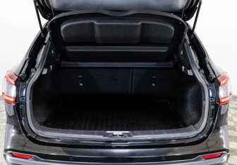 Подержанный автомобиль Nissan Qashqai 2021 года (25 фото)