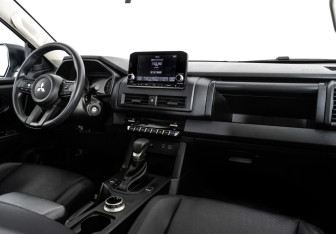 Новый Mitsubishi L200 2024 (11 фото)