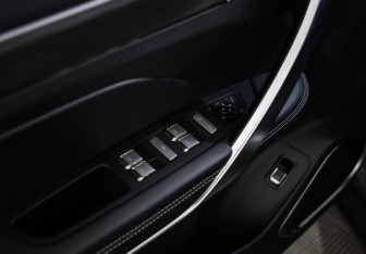 Подержанный автомобиль Geely Atlas Pro 2022 года (27 фото)