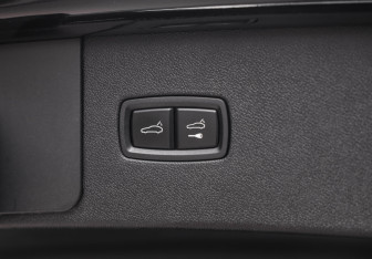 Подержанный автомобиль Porsche Cayenne 2021 года (38 фото)