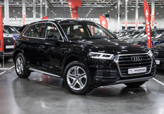 Подержанный автомобиль Audi Q5 2017 года (5 фото)