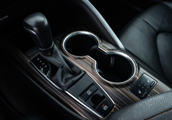 Подержанный автомобиль Toyota Camry Sedan 2018 года (24 фото)