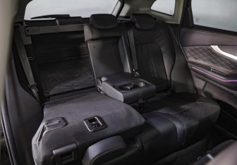 Подержанный автомобиль Exeed TXL 2023 года (31 фото)