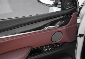 Подержанный автомобиль BMW X5 2017 года (27 фото)