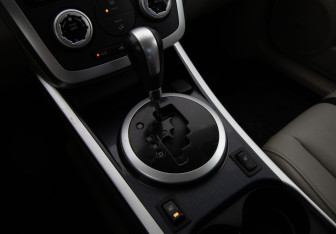 Подержанный автомобиль Mazda CX-7 2007 года (15 фото)