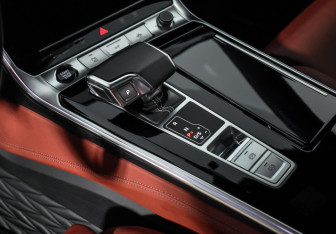 Подержанный автомобиль Audi A7 2024 года (18 фото)