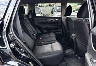 Подержанный автомобиль Nissan X-Trail 2019 года (16 фото)
