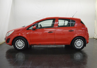 Подержанный автомобиль Opel Corsa 2012 года (8 фото)